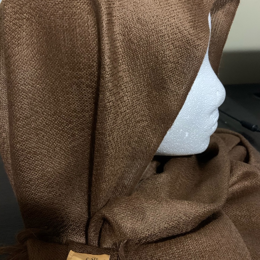 e.c.c. Brown scarf
